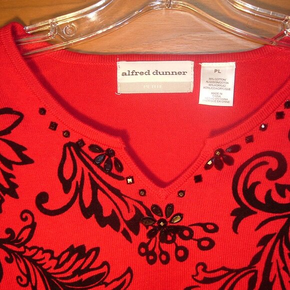 Alfred Dunner RED V-neck Knit Pullover Sweater Black Embellishments Size PL - Picture 2 of 3